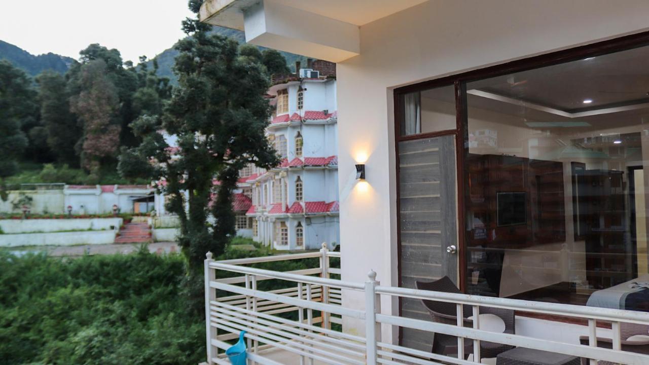 Ak Continental - Mcleodganj Hotell Dharamshala Exteriör bild