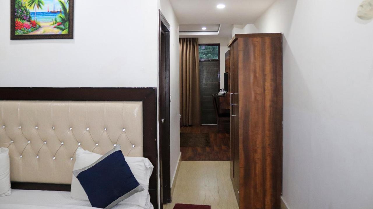 Ak Continental - Mcleodganj Hotell Dharamshala Exteriör bild
