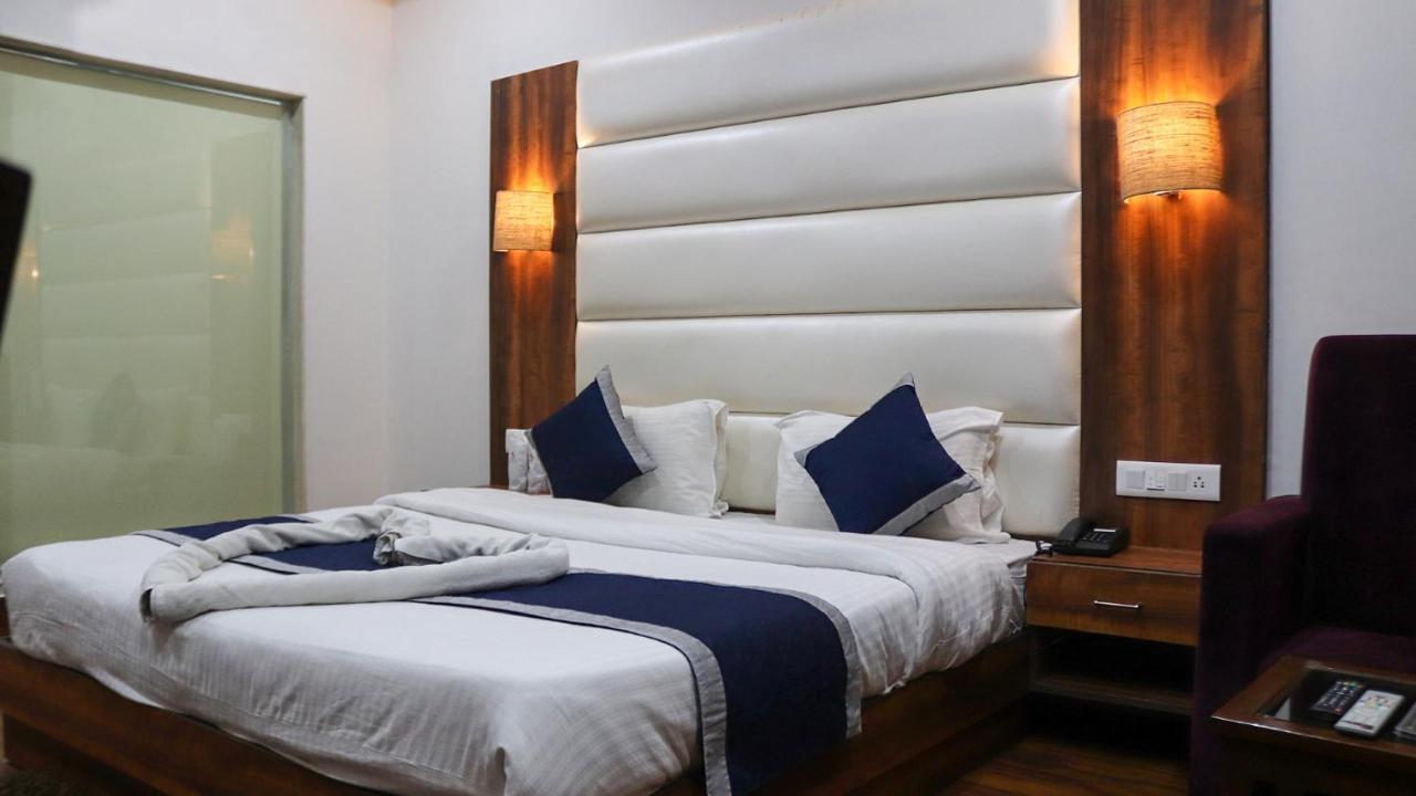 Ak Continental - Mcleodganj Hotell Dharamshala Exteriör bild