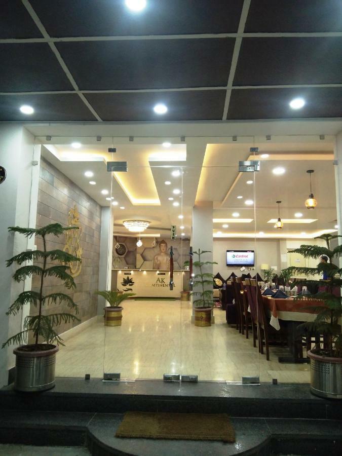 Ak Continental - Mcleodganj Hotell Dharamshala Exteriör bild