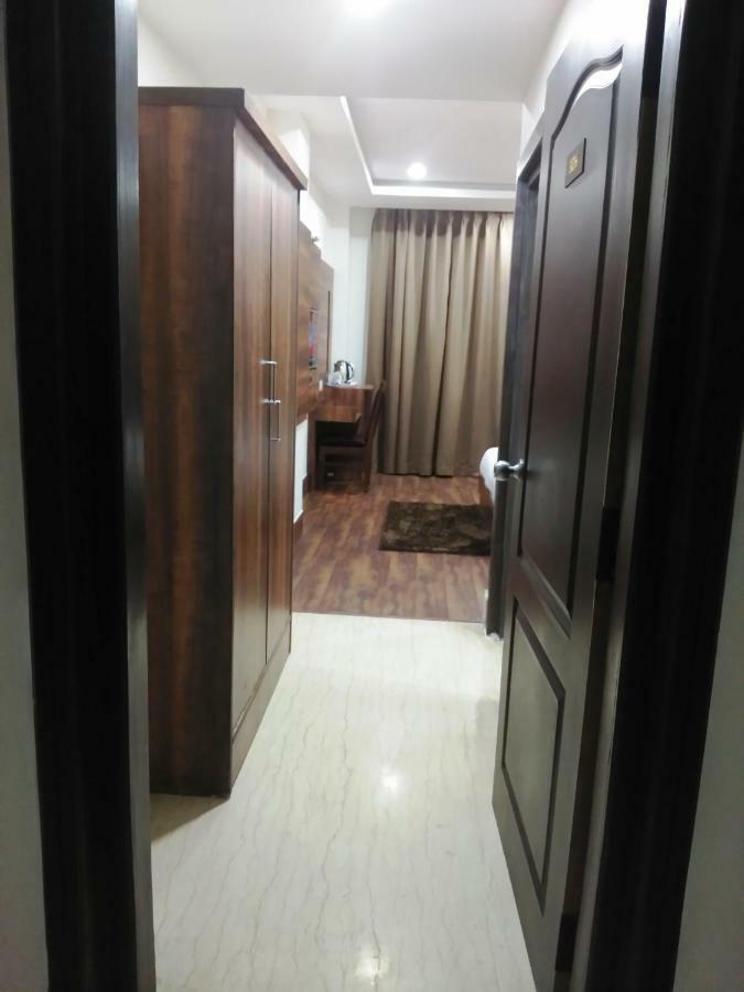 Ak Continental - Mcleodganj Hotell Dharamshala Exteriör bild