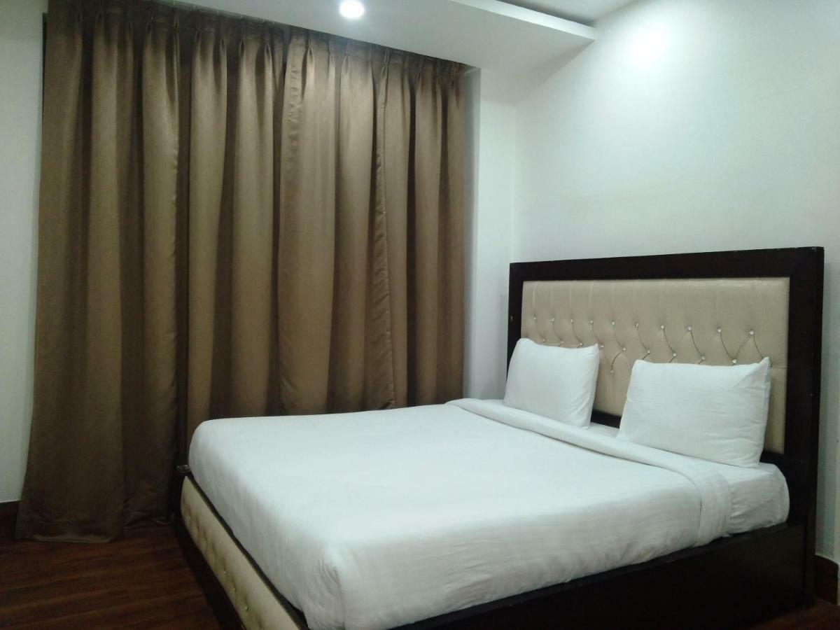 Ak Continental - Mcleodganj Hotell Dharamshala Exteriör bild