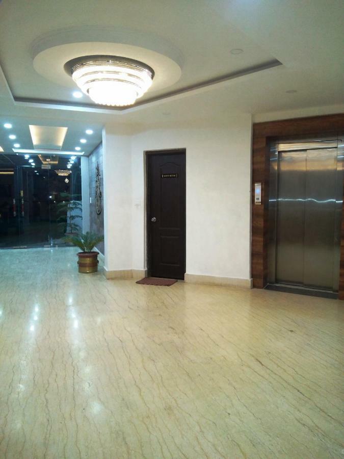 Ak Continental - Mcleodganj Hotell Dharamshala Exteriör bild