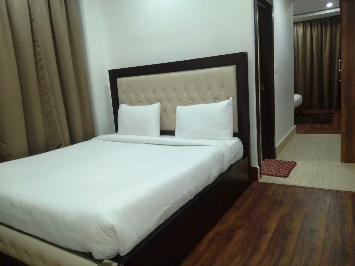 Ak Continental - Mcleodganj Hotell Dharamshala Exteriör bild