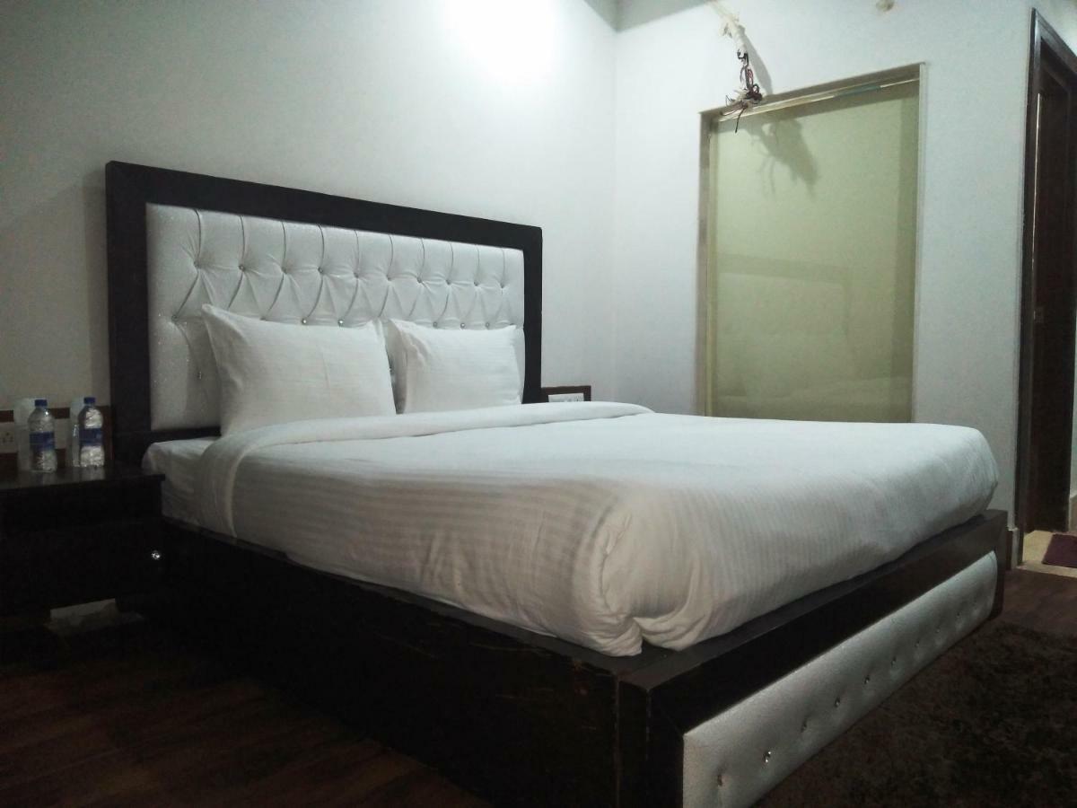 Ak Continental - Mcleodganj Hotell Dharamshala Exteriör bild